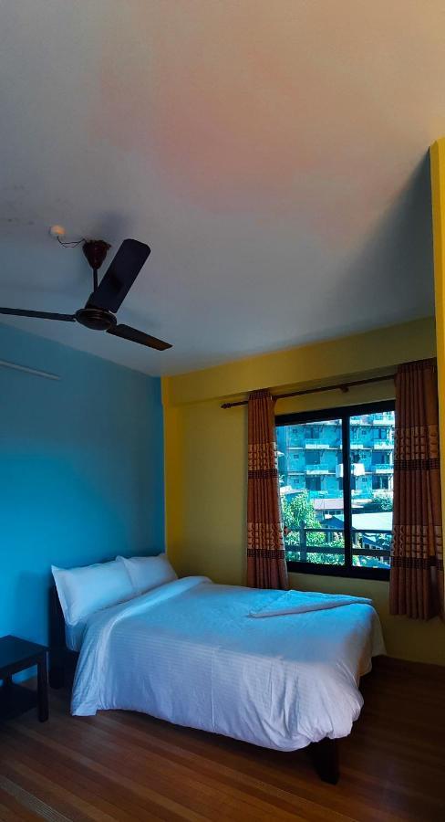 The Maple Inn Pokhara Exteriör bild